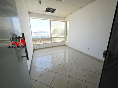 6 CHEQUES. CLOSE TO METRO. FULL COMMERCIAL TOWER. OPEN VIEW. 880SQFT OFFICE. BOOK NOW