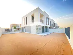 Bigger Plot | Close to Pool | Corner | Spacious