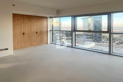 Corner Unit | Luxurious High Floor |Stunning View