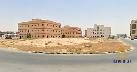ارض سكني تجاري زاويه شارعين (G+8)  في الجرف الصناعيه 3