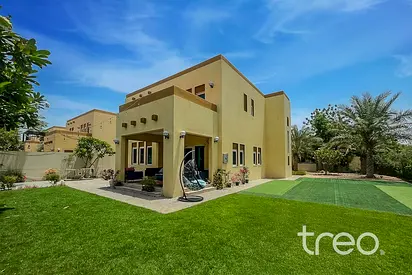 Late Feb | D7 | Corner Unit | 3 Bed Large