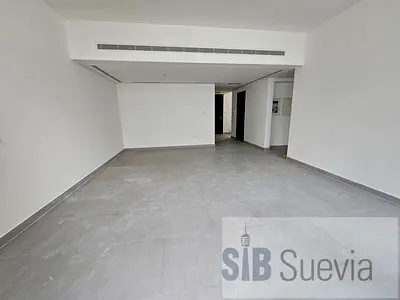 Big Layout | Type A End Unit | Great Location