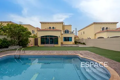 Vacant | Private Pool | Upgraded