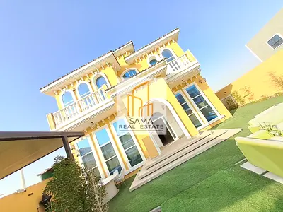 Spacious Lavish 5 Bedrooms Villa || With Pool || Nice Garden || 2 Kitchen || 2 Majlis ||