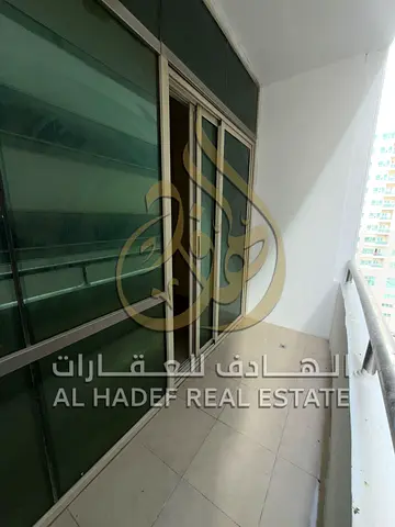 غرفتين وصالة بالتعاون مع غرفة خادمة | بلكونة | باركن مجاني | 4 أو 6 دفعات | 45,000 درهم