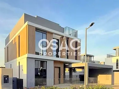 Luxurious 5-BR | Luxury Villa | Community Expert