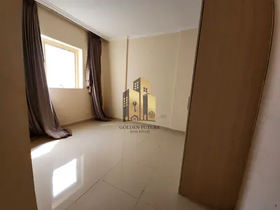 Lavish apartment one master bedroom in build cabinets cover parking available