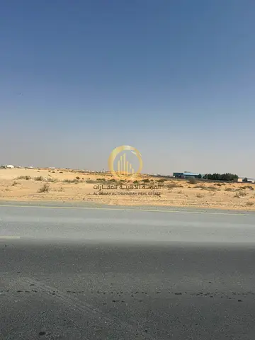 For sale: industrial land in the Al-Sajaa Industrial Area Industrial (Sheikh Faisal) Excellent location near the UAE border Prime area of 26,800 sq ft