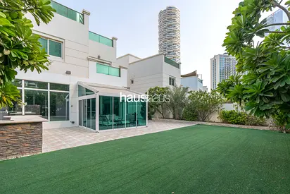 Spacious Villa | Garden | Family-Friendly