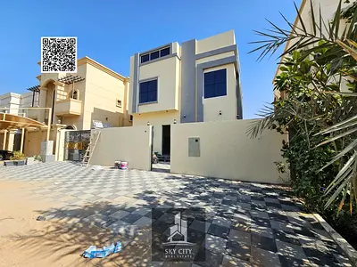 فرصتك لامتلاك فيلا جاهزة للسكن بتصميم أنيق، قريبة من جميع الخدمات.