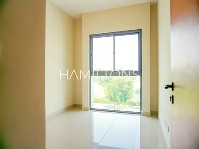 Contemporary Villa | Luxury Community | Resale