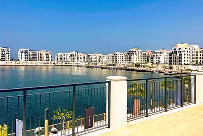 6 Cheques | Marina Views | Pool Access