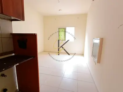 front of Lulu Lavish studio full of family building near by safri Mall for contact Babar