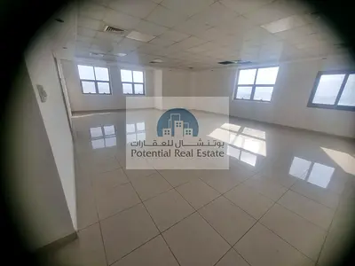 4BR - Penthouse - Maid's Room - Store ( AC Free )