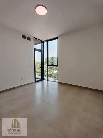 فيلا للبيع في امارة الشارقة منطقة مسار