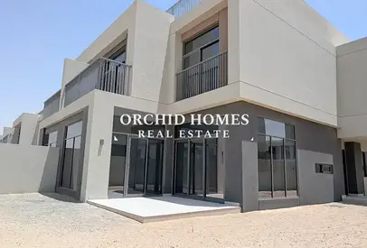 Elegant Semi-Detached Villa | Single Row | Spacious Layout