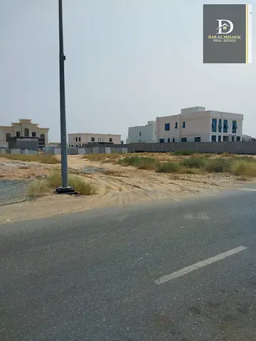 For sale in Sharjah Al-Hoshi area Residential investment plot of land, 20,000 square feet, old offer