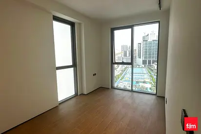 Corner Unit | Rented | Large Layout