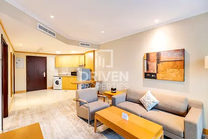 Chic Apt in Top Area | Bills and Cleaning Included