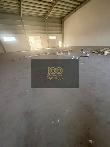 يوجد سكن للايجار لصاحب لمستودع/ موقع مميز/ الكهرباء45/