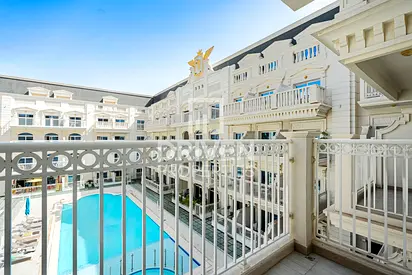 Ready to Move in | Pool View and Well Managed Apt