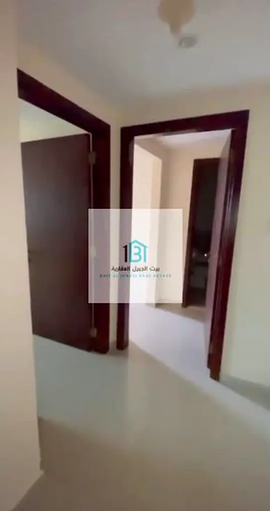 🏢✨ للبيع – شقة مميزة في مون تور، النهده، الشارقة ✨🏢 📍 الموقع: مون تور، النهده – موقع مميز وقريب من جميع الخدمات والمرافق الأساسية