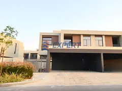 For Rent | Semi-Detached | 3 Parkings | Vastu Unit