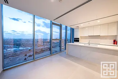 Spacious 3 BR Apartment - Unfurnished - City Views
