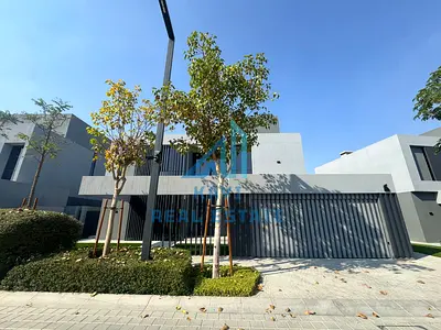 Lavish 5BR Villa | Landscaped Garden || Private Pool || Majlis