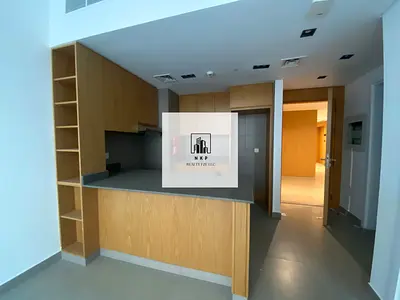 Specious luxury one bedroom apartment with pool view available for rent