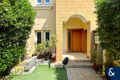 3 Bedroom | Basement | Upgraded | 5 Bath