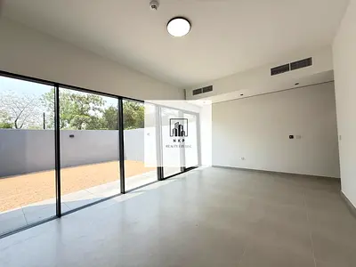 Spacious, luxurious fully lush two bedroom townhouse