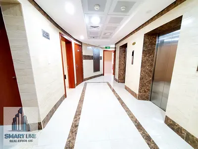 NEW BUILDING SPECIOUS NICE 2BHK CENTRALISED AC AND GAS WITH Big Master bedroom//FAMILY BUILDING//JUST 40K (Close to King faisal road