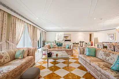 Luxury Residence | High Floor | Fully Furnished