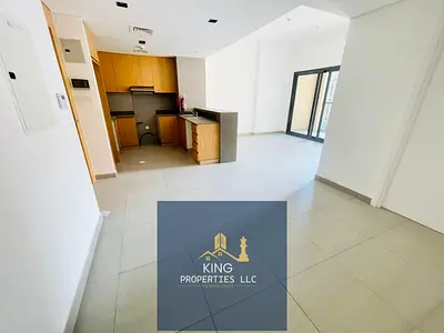 شقة جديدة بغرفة نوم واحدة مع شرفة للإيجار في منطقة الممشى، الشارقة