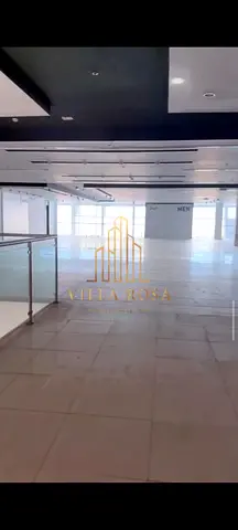 للإيجار معرض مميز في منطقة الغبيبة – الشارقة  طابقين على شارع رئيسي في موقع حيوي