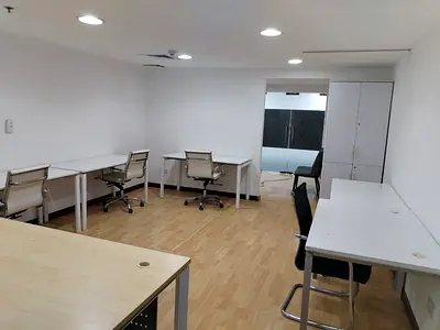 fully furnished ready office with partitions available @ Near deira city centre METRO