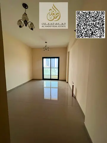 غرفه وصاله وبالكون مع  اتنين حمام ومطبخ وخزانه