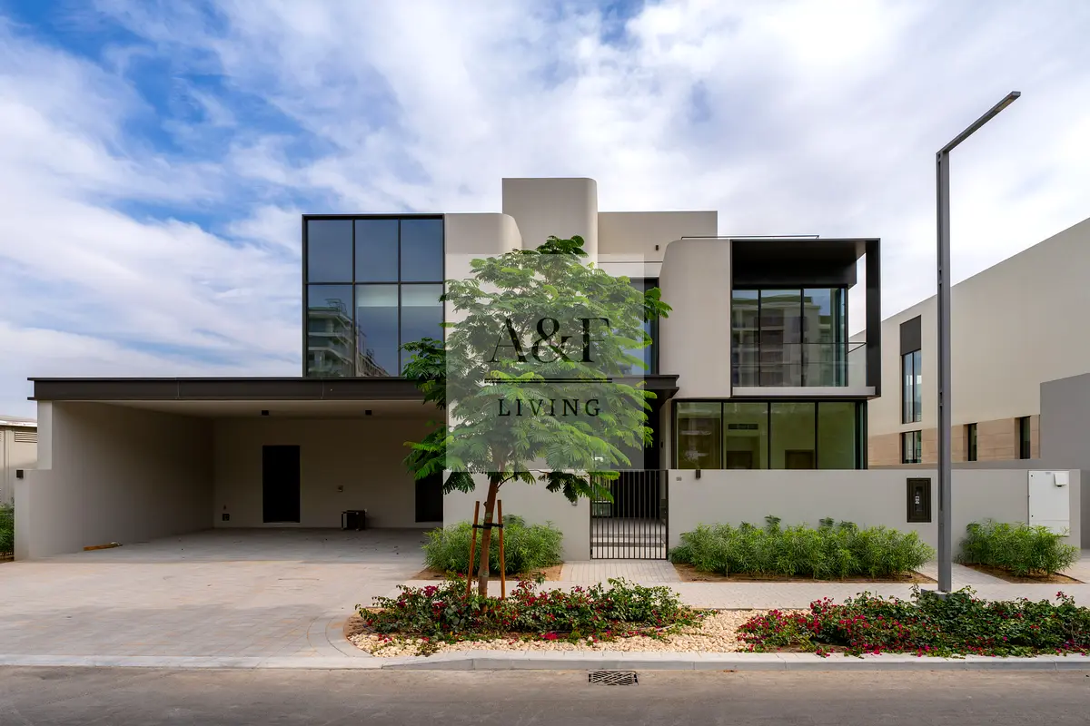 CORNER UNIT | PARK VIEW | MOTIVATED SELLER