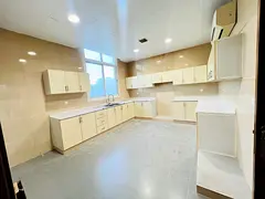 Amazing offer 5 Badroom villa with all master bedroom and wardrobe price 140k