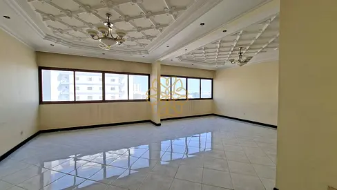 4BR/ Chiller Free/ Balcony and Wardrobe
