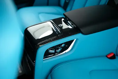 2025 ROLLS-ROYCE CULLINAN — миниатюра 18