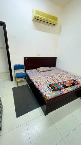 Comfortable King size bed for Sale aed250