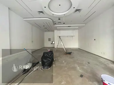 Hot OFFER Close to park luxury shop very prime lecation ready to move only jest 85k