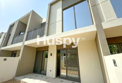 Single Row | Appliances Included | Vacant