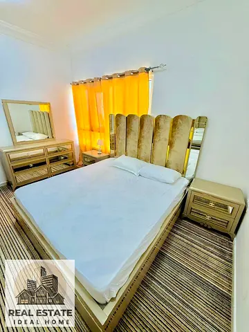 LUXURY FURNISH READY TO MOVE 1BHK WITH CORNISH VIEW // FAMILY BUILDING// RENT JUST 3299