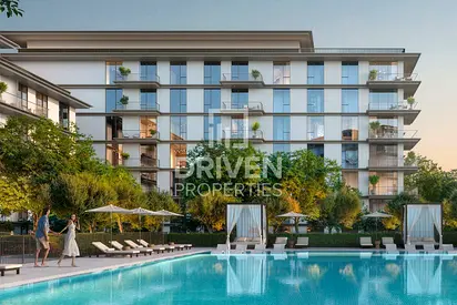 Luxury Waterfront Living | Resale | High Floor
