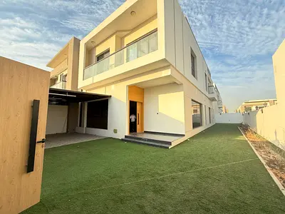 Levish Villa 5bhk with maid room Waldrop parking in Hoshi