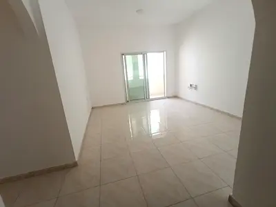 Spacious 2BHK with balcony and 6 cheque payment