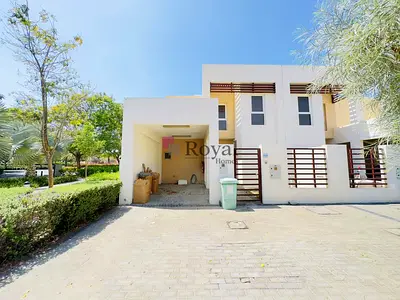 Spacious 2 Bedroom Corner Home | Flamingo Phase 1
